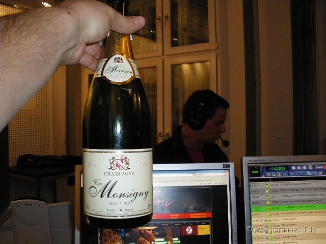 Ali Khan Show 2009-02-17_36.jpg - Champagne